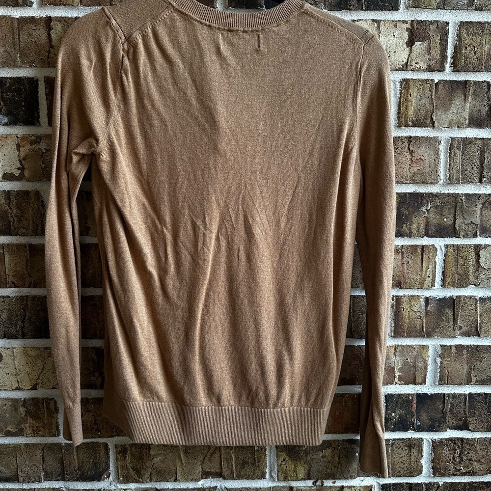 Banana Republic Women's V-Neck Sweater in Tan - Picture 3 of 7